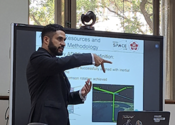 Ángel, el guatemalteco que lanza satélites al espacio desde Taiwán