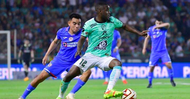¡Joel Campbell se queda con Alajuelense de Costa Rica!