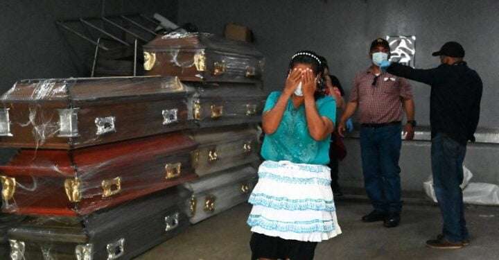 Gobierno hondureño insiste en que tragedia carcelaria es parte del “complot”