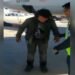 Chapín arrestado otra vez en EEUU por tratar de viajar en ruedas de avión