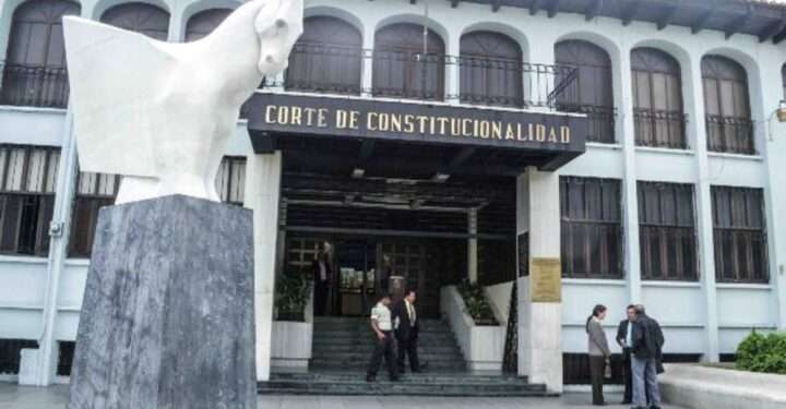 Corte de Constitucionalidad deja fuera de elecciones guatemaltecas a Poder