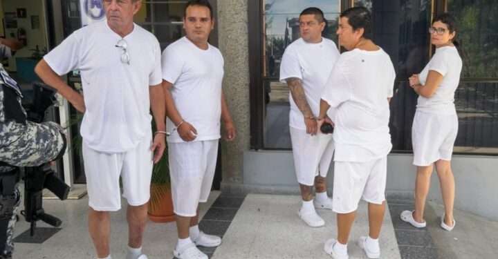 Prisión provisional para 5 implicados en tragedia del Estadio Cuscatlán en El Salvador