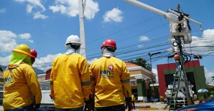 Honduras pretende que grandes consumidores desconecten equipos en horas pico por crisis energética