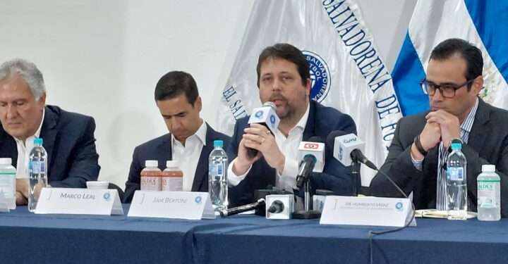 FIFA y Concacaf harán diagnóstico sobre estadios salvadoreños