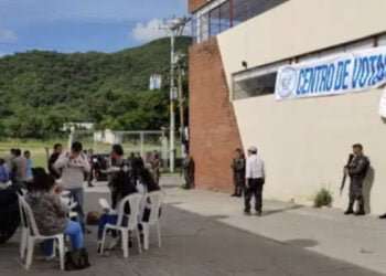 Presidente guatemalteco anuncia reanudación de elecciones en San José del Golfo