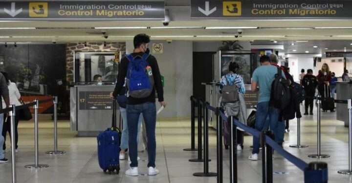 Proponen al gobierno asocio público-privado para mejorar aeropuerto de Guatemala