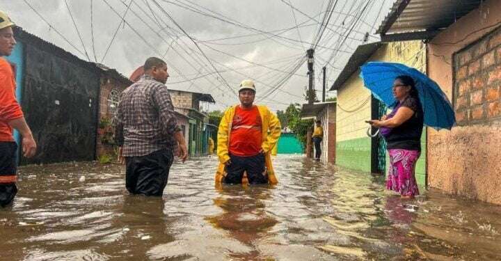 Centroamérica se complica con inundaciones provocadas por tormentas