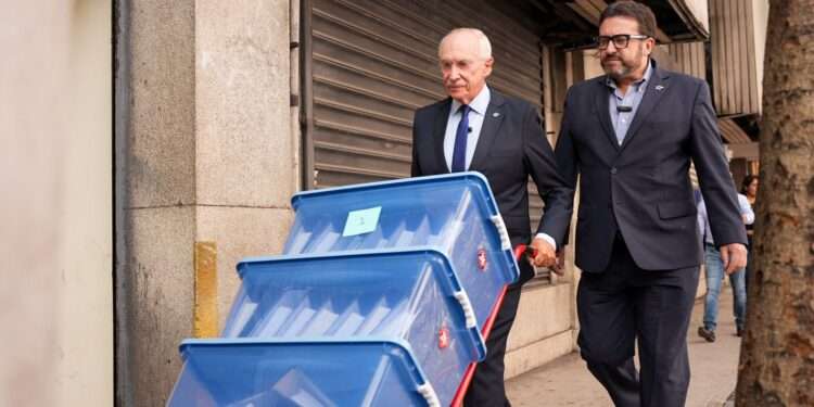 Candidato Mulet solicita reducir número de diputados en el Congreso de Guatemala