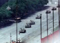 La célebre foto de la matanza del Ejército Popular de Liberación de China contra estudiantes que reclamaban democracia en la plaza de Tiananmen, en Pekín, China.