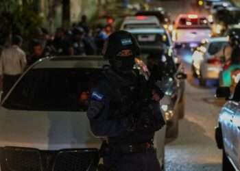 Comerciantes de San Pedro Sula piden a gobierno hondureño reconsiderar toque de queda