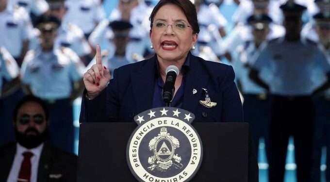 Congresista de EEUU dice que gobierno hondureño no es transparente