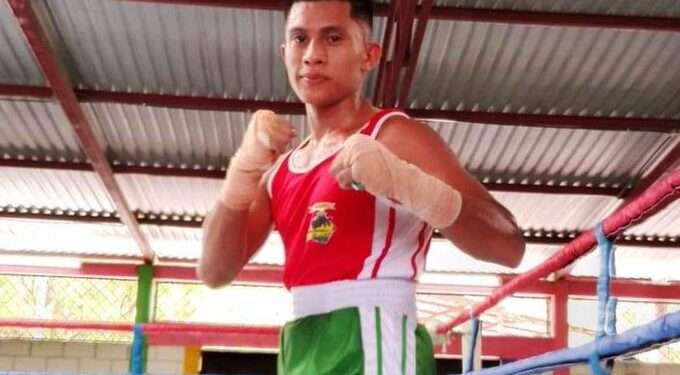 Boxeador nicaragüense fallece meses después de ser noqueado en su debut profesional