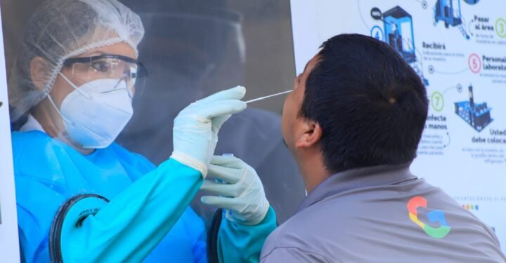 “El COVID-19 no desaparecerá”, reitera ministro salvadoreño de Salud