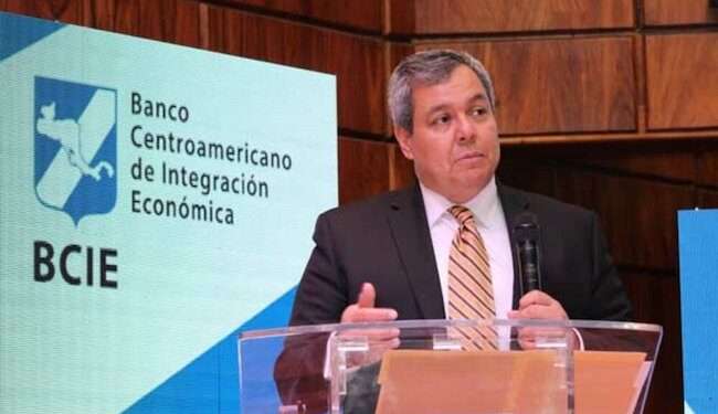 Países centroamericanos no se han beneficiado de relación con China, dice presidente del BCIE