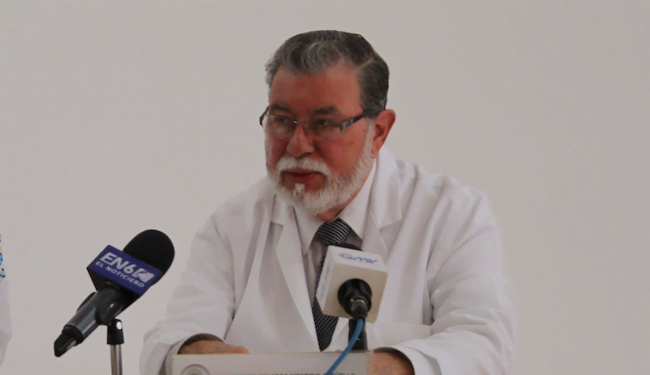 Colegio Médico y gobierno salvadoreño mantienen enfrentamiento por “abusos contra el gremio”
