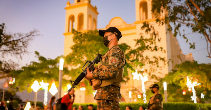 EEUU mantiene la alerta de viaje a El Salvador