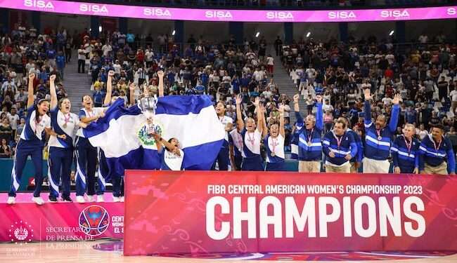Salvadoreñas ganan el campeonato centroamericano de baloncesto