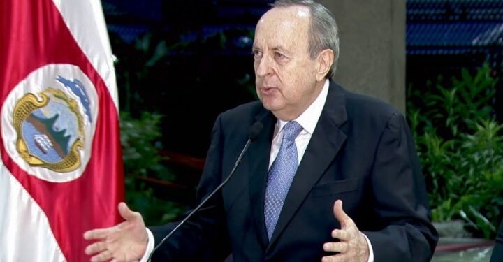 Expresidente de Costa Rica advierte “serios peligros” de regímenes de Nicaragua y Venezuela