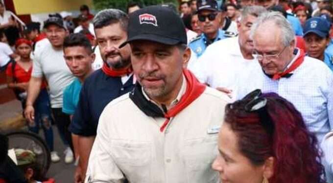 Escándalo en Colombia por el apoyo de su embajador al régimen de Nicaragua