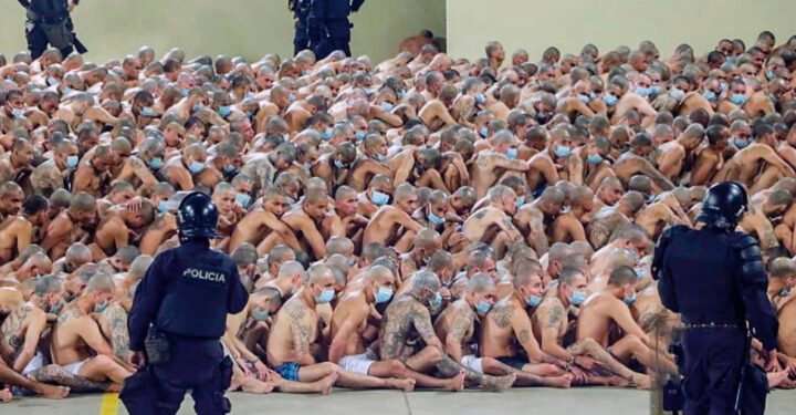 Colombia reporta 34 de sus ciudadanos arrestados en El Salvador por el régimen de excepción