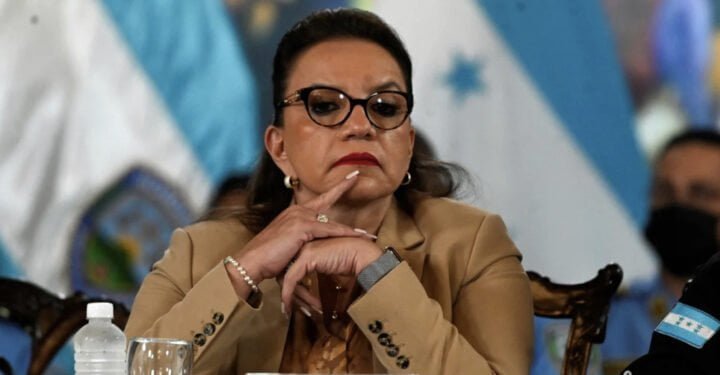 Presidenta de Honduras arremete contra la ONU por defender a activista anticorrupción