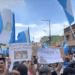 Manifestantes protestan ante Fiscalía guatemalteca y llaman “basura” a su titular