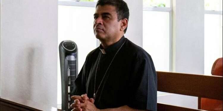 Monseñor Rolando Álvarez fue liberado por la dictadura de Nicaragua, confirman diferentes fuentes
