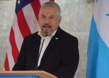 Congresistas EEUU advierten riesgo para inversiones en Honduras, canciller lo niega