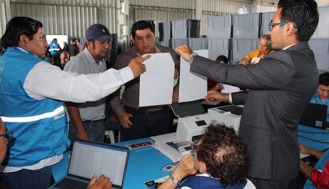 OEA llama a oficializar resultados en Guatemala