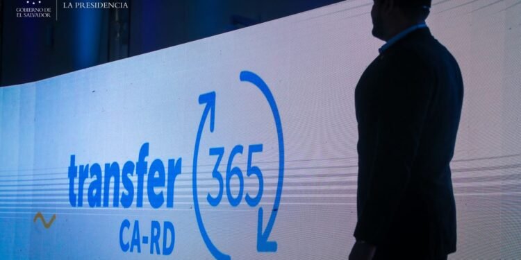 El Salvador lanza servicio de transferencias en línea a Centroamérica y República Dominicana