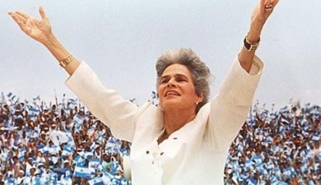 Expectativa por la salud de doña Violeta, expresidenta de Nicaragua