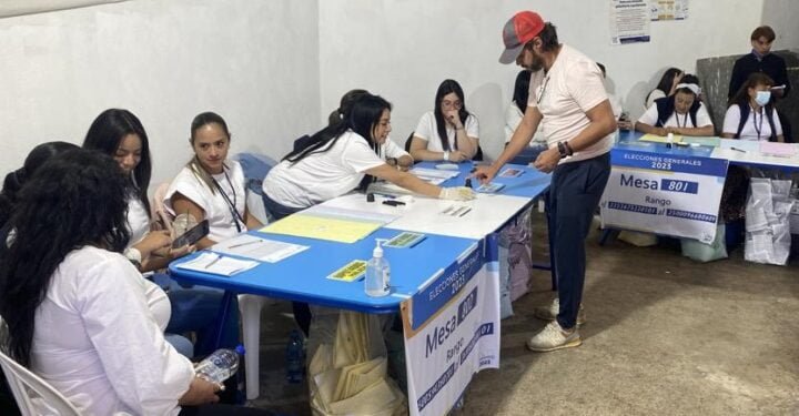 El TSE de Guatemala frena la oficialización de los resultados electorales