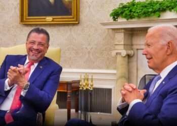 Costa Rica y EEUU se comprometen a enfrentar crisis migratoria