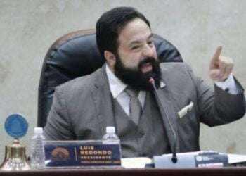 Presidente del Congreso de Honduras y dos directivos más denunciados por abuso de autoridad