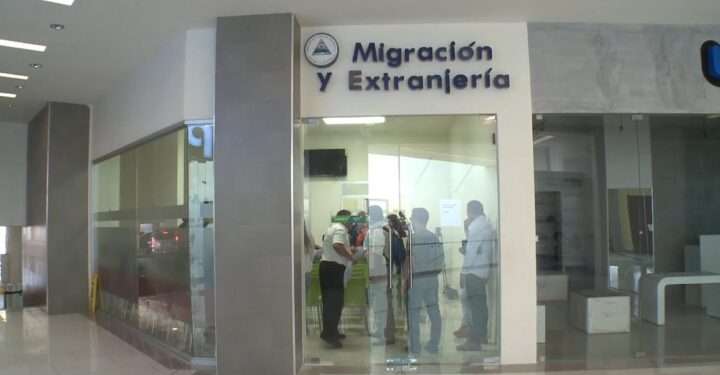 Dictadura de Nicaragua destierra y exilia a tres sacerdotes más