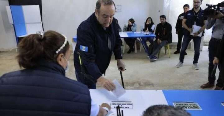 Presidente Giammattei anuncia que hay varias pistas sobre amenaza a magistrada TSE