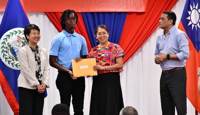 Cifra récord de beliceños reciben becas para estudiar en Taiwán