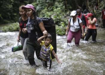 Panamá rescató a 244 migrantes heridos en selva de Darién