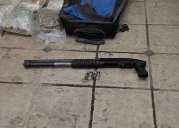 Policía salvadoreña captura a siete guatemaltecos con droga