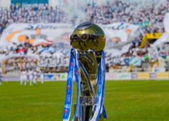 El fútbol de primera división vuelve a El Salvador después de la tragedia