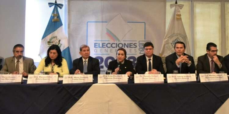 TSE de Guatemala llama a Semilla y a la UNE cumplir con elecciones “íntegras”