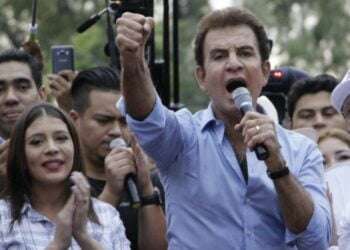 Políticos y sociedad civil de Honduras conforman bloque opositor contra Xiomara Castro