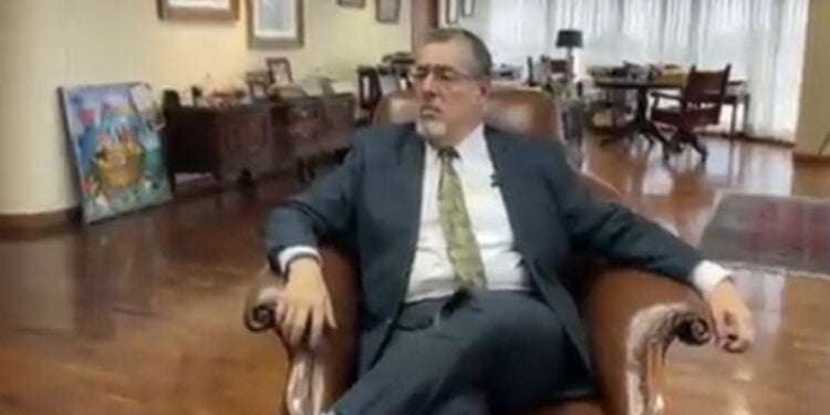 Presidente electo de Guatemala anuncia que ha pedido renuncia de fiscal general