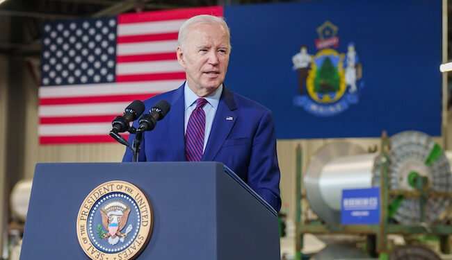 Biden firma una ley que aprueba la primera parte del pacto comercial de EE. UU. con Taiwán