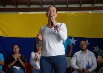 María Corina Machado derrotaría a Maduro en elecciones presidenciales