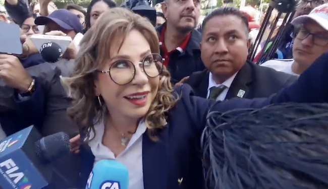 Torres vota y dice ve anomalías en Tribunal electoral