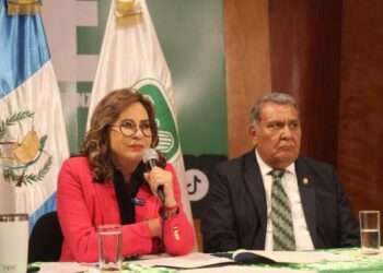 Candidata guatemalteca dice que no es homofóbica tras ser acusada por su rival