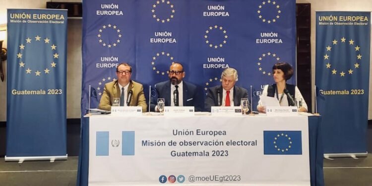Elección presidencial guatemalteca fue “limpia y transparente”, dicen observadores de la Unión Europea