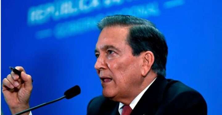 Presidente de Panamá dice que Trump está equivocado en cuanto al Canal