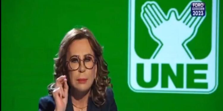 Duro debate entre Sandra Torres y Bernardo Arévalo en Guatemala